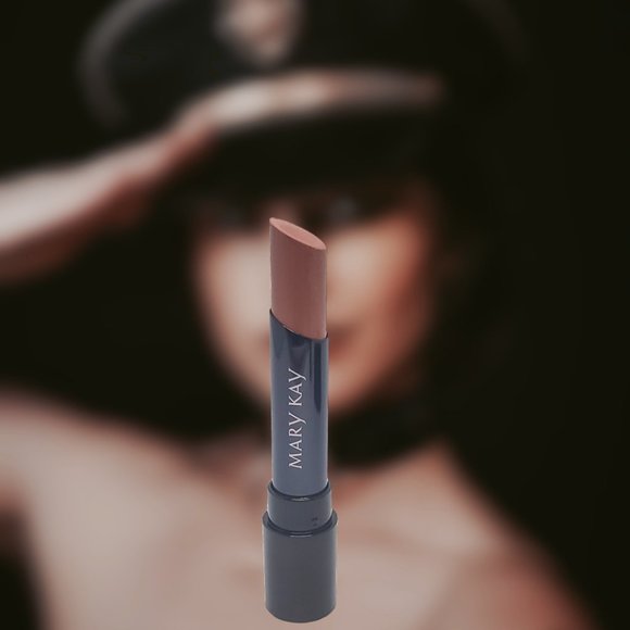 Better Than Bare Supreme Hydrating Lipstick - Mary Kay - Picture 4 of 7